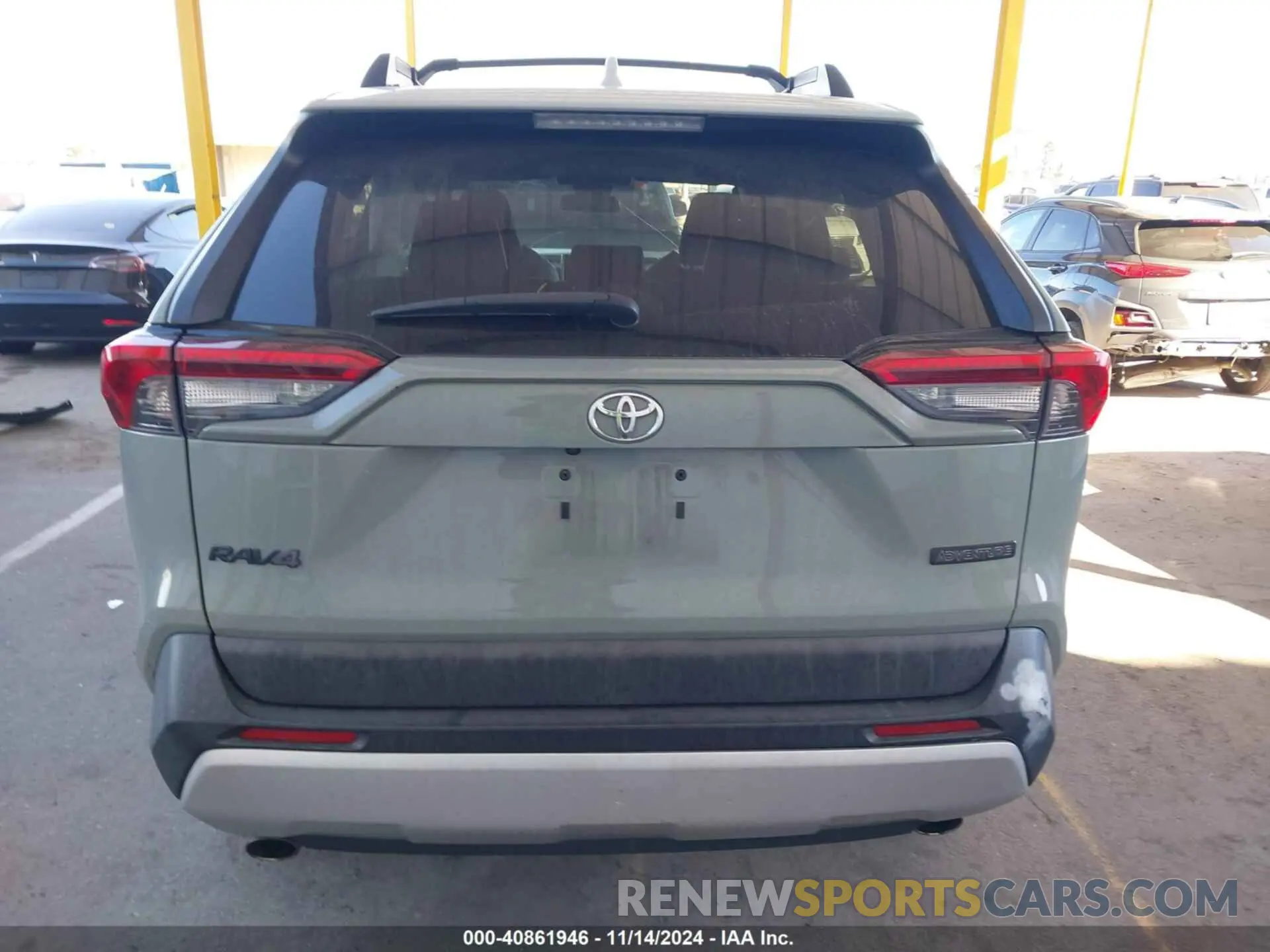 16 Photograph of a damaged car 2T3J1RFV1KC029354 TOYOTA RAV4 2019