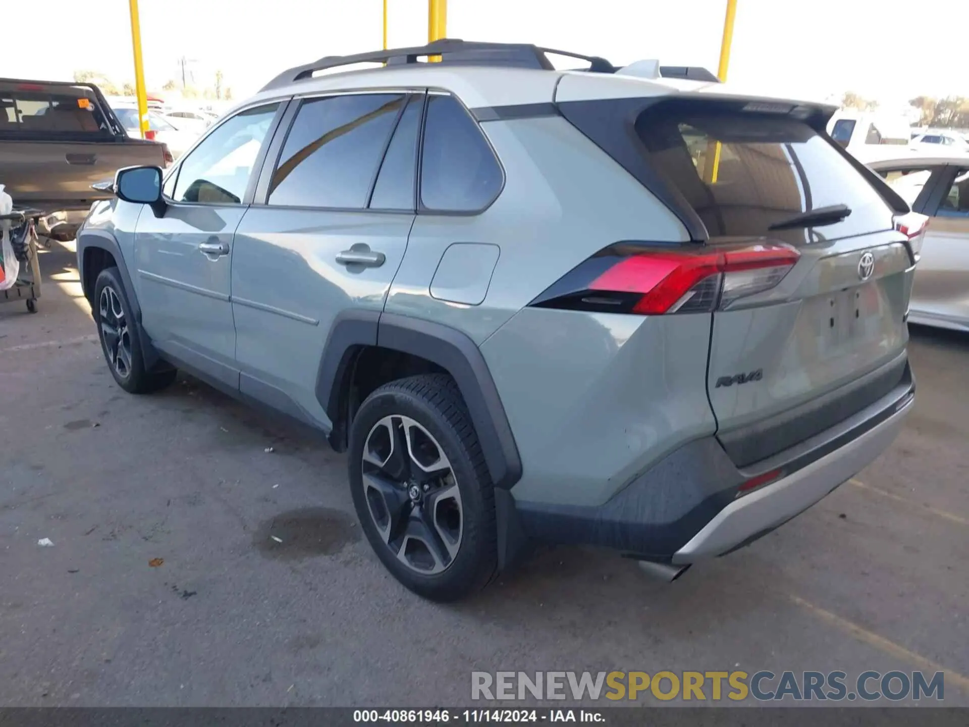 3 Photograph of a damaged car 2T3J1RFV1KC029354 TOYOTA RAV4 2019
