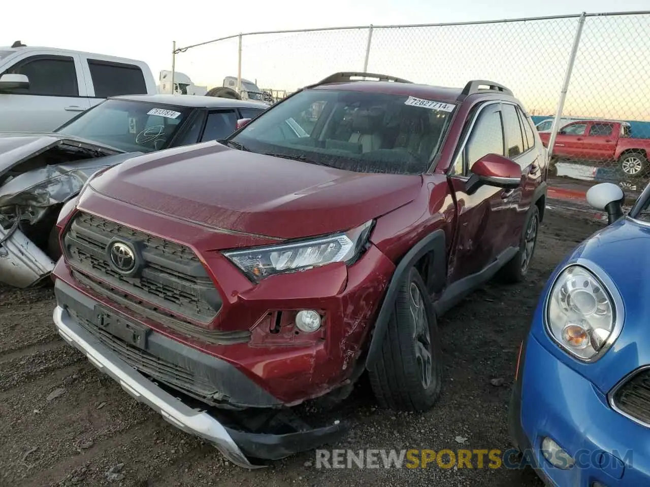 1 Photograph of a damaged car 2T3J1RFV1KW012682 TOYOTA RAV4 2019