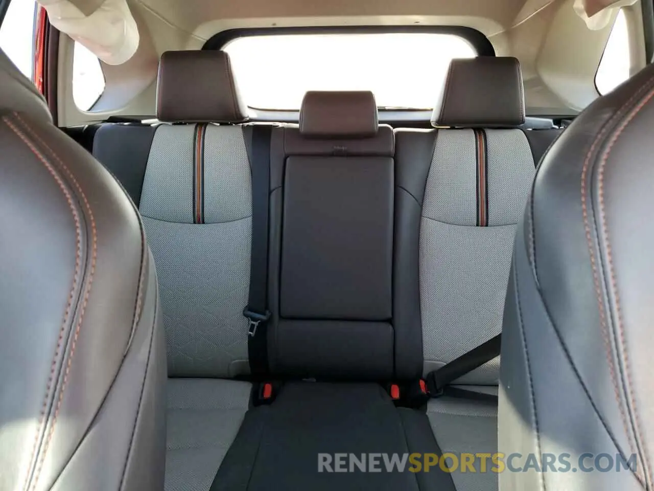 10 Photograph of a damaged car 2T3J1RFV1KW012682 TOYOTA RAV4 2019