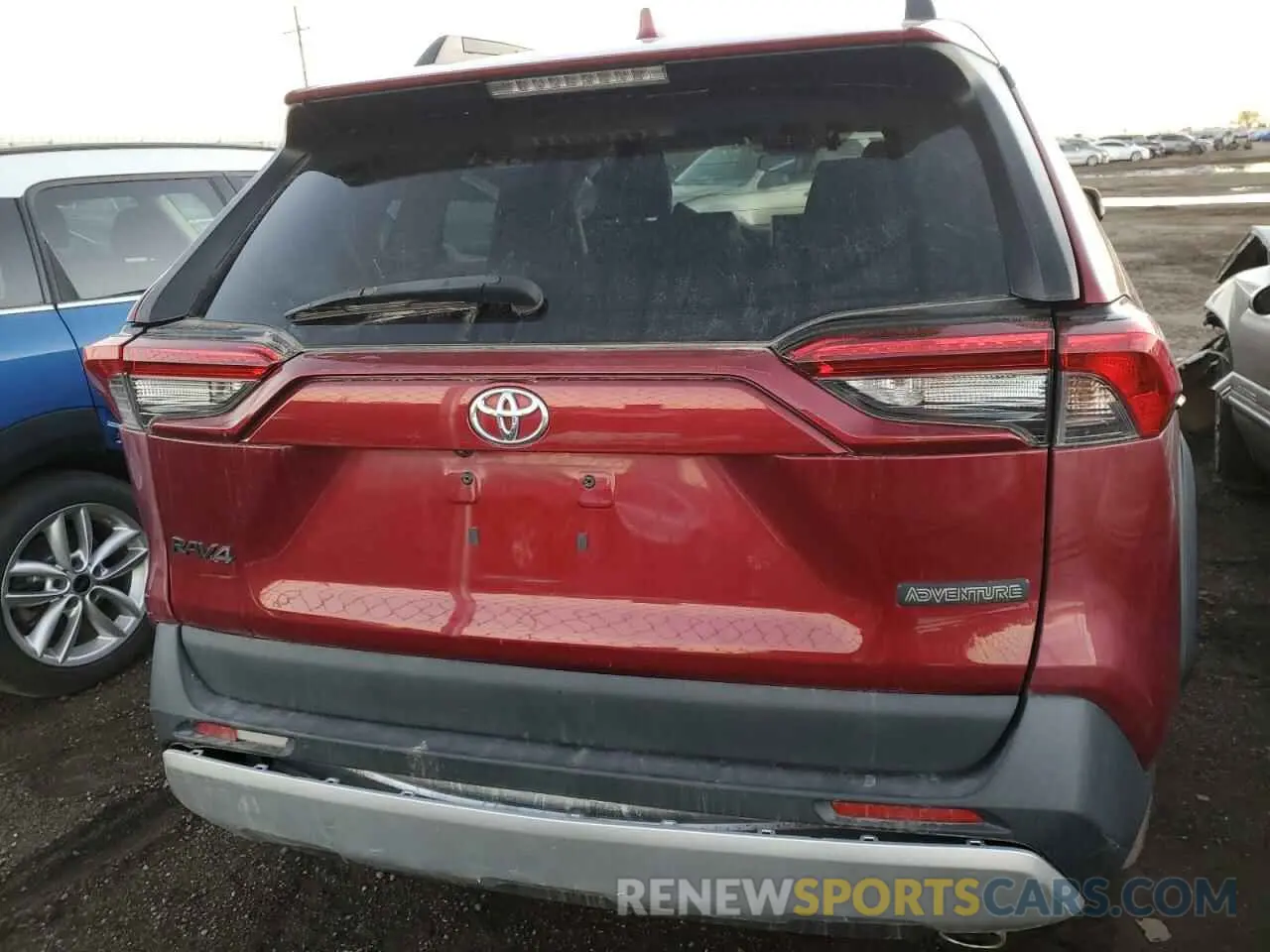 6 Photograph of a damaged car 2T3J1RFV1KW012682 TOYOTA RAV4 2019