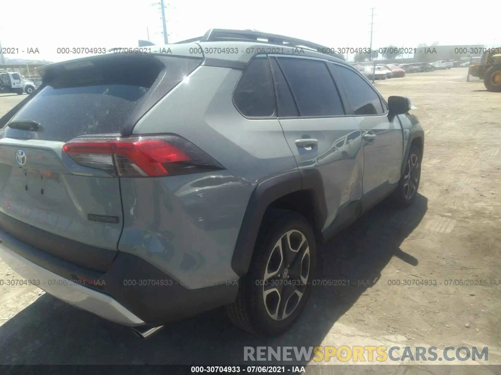 4 Photograph of a damaged car 2T3J1RFV1KW017414 TOYOTA RAV4 2019