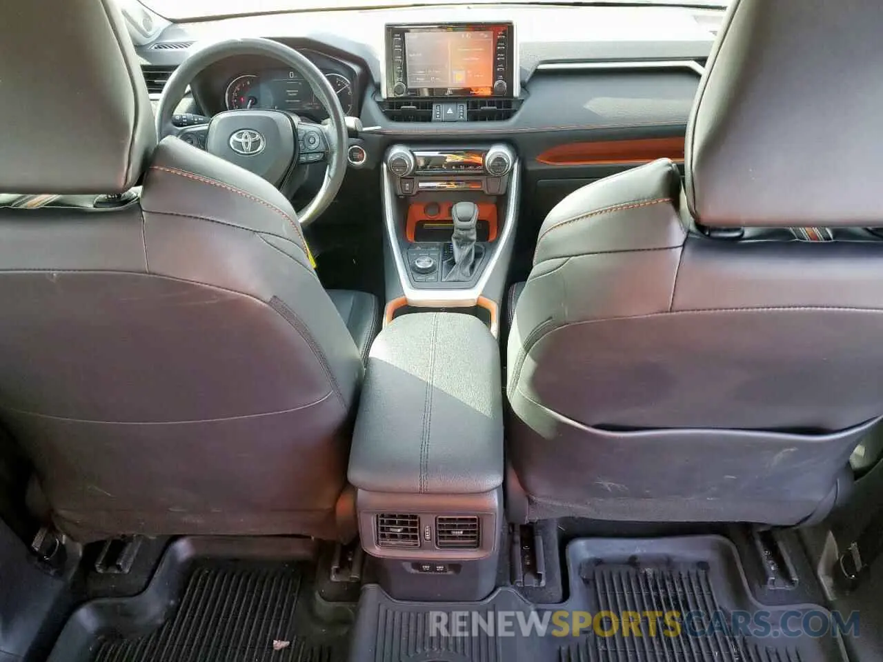 8 Photograph of a damaged car 2T3J1RFV1KW030504 TOYOTA RAV4 2019