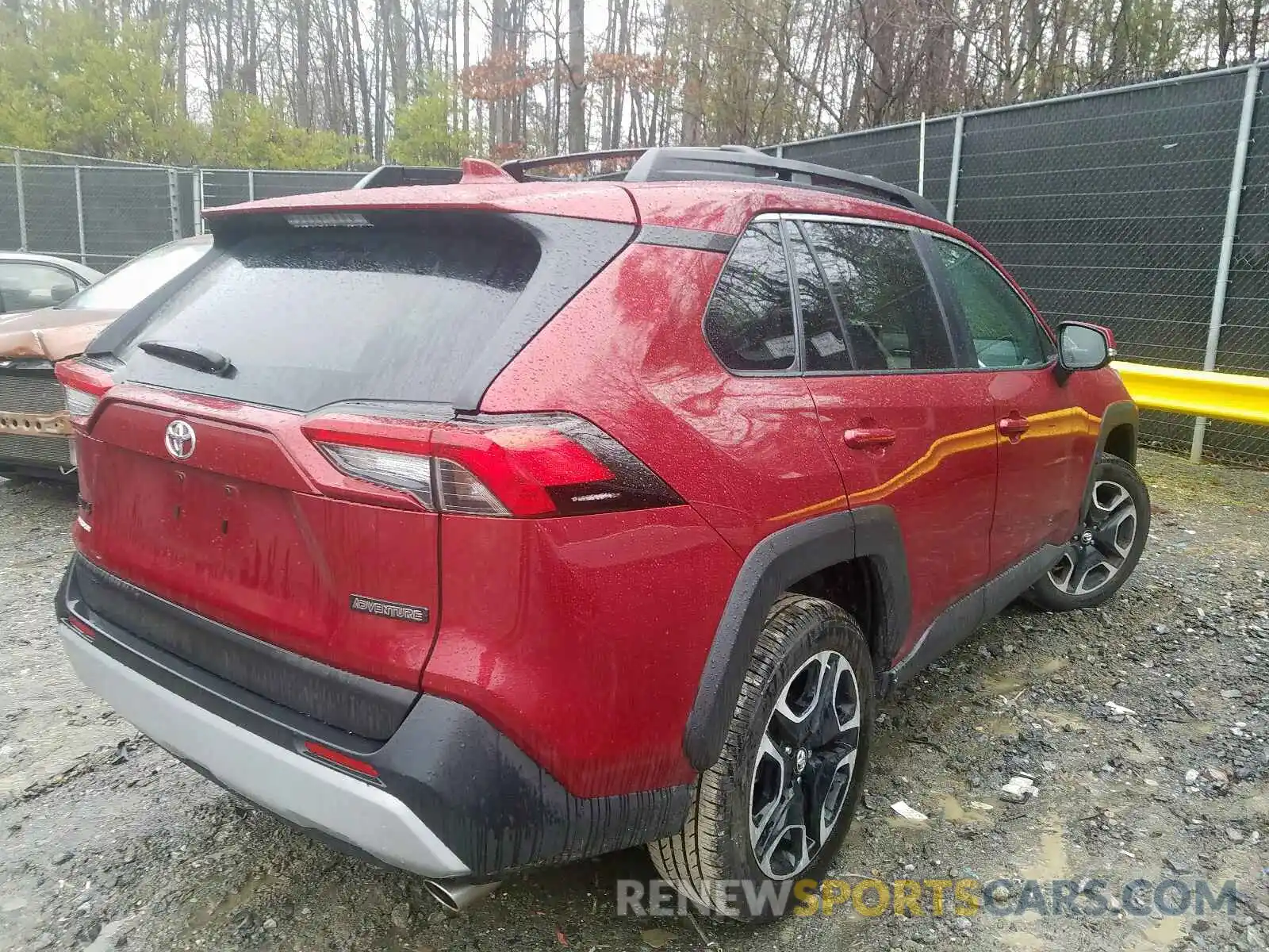 4 Photograph of a damaged car 2T3J1RFV1KW034830 TOYOTA RAV4 2019