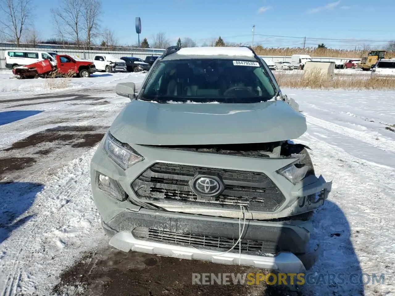 5 Photograph of a damaged car 2T3J1RFV2KC040010 TOYOTA RAV4 2019