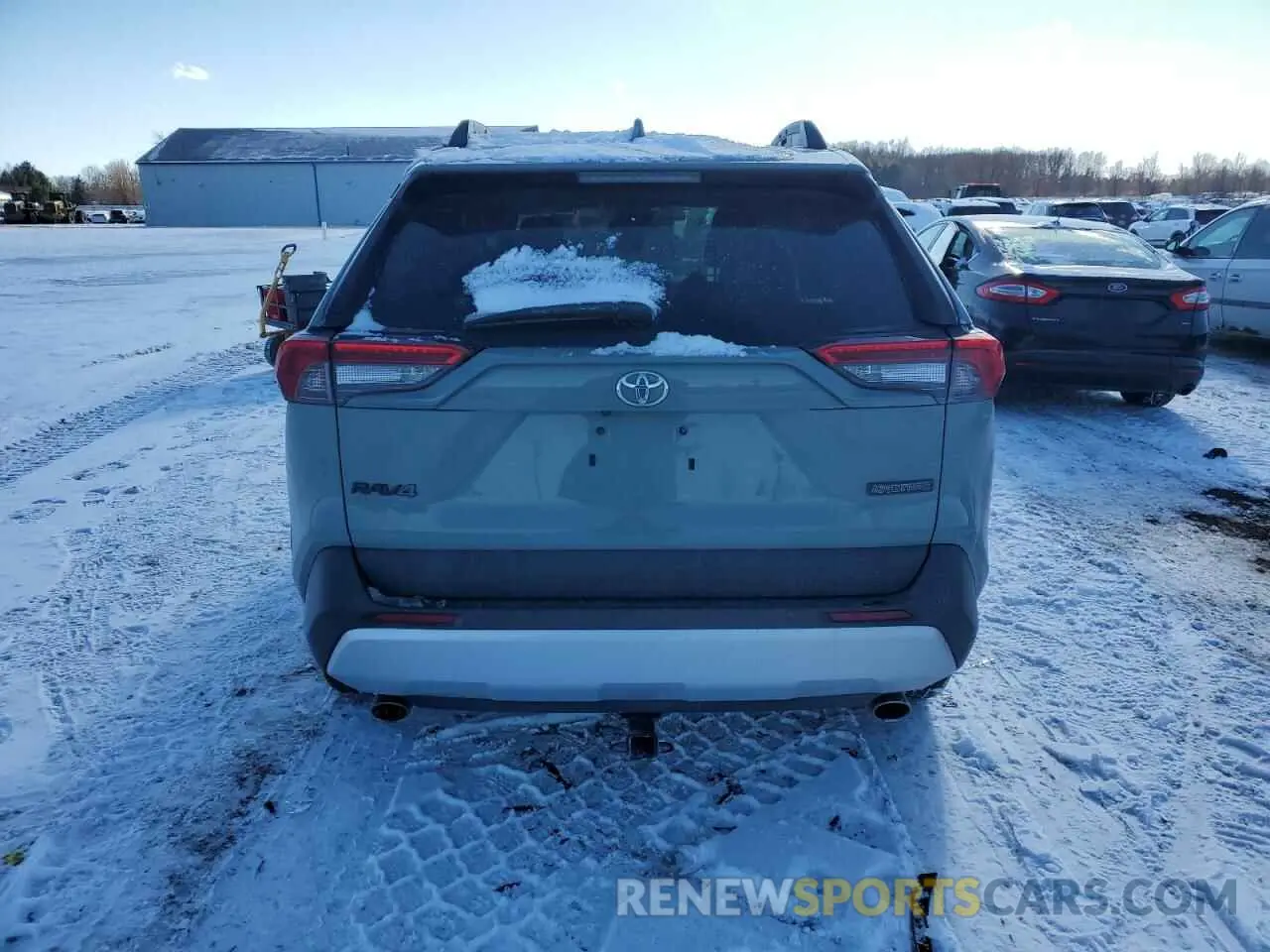 6 Photograph of a damaged car 2T3J1RFV2KC040010 TOYOTA RAV4 2019