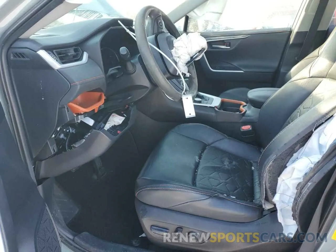 7 Photograph of a damaged car 2T3J1RFV2KC040010 TOYOTA RAV4 2019