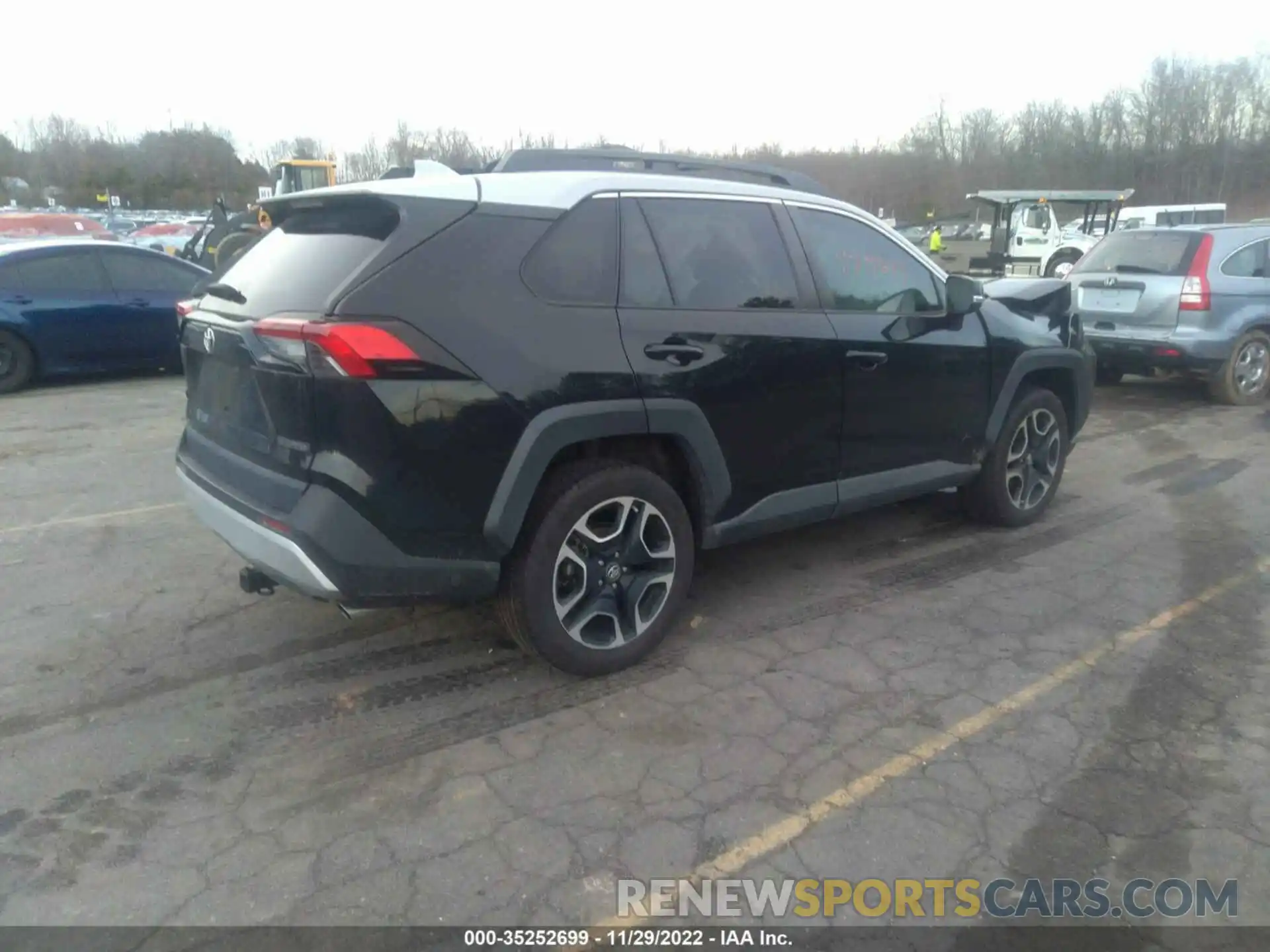 4 Photograph of a damaged car 2T3J1RFV2KW010309 TOYOTA RAV4 2019