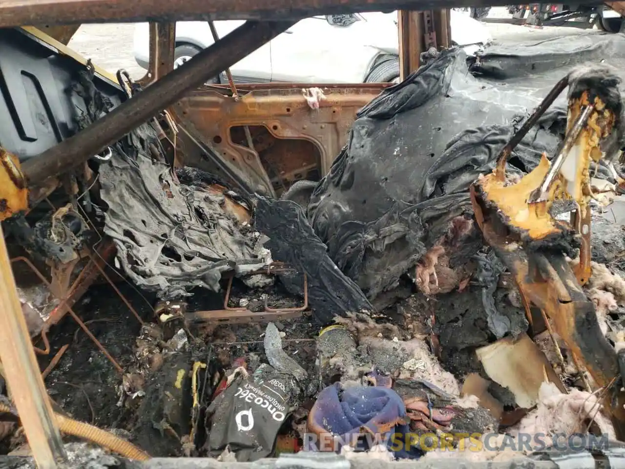 6 Photograph of a damaged car 2T3J1RFV2KW012397 TOYOTA RAV4 2019