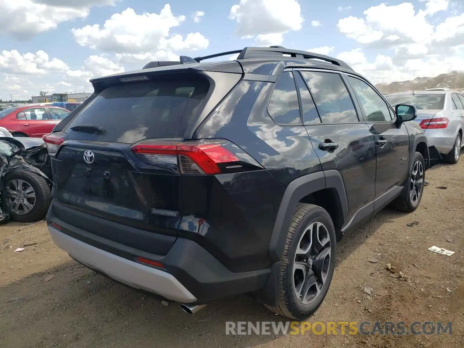 4 Photograph of a damaged car 2T3J1RFV2KW016448 TOYOTA RAV4 2019