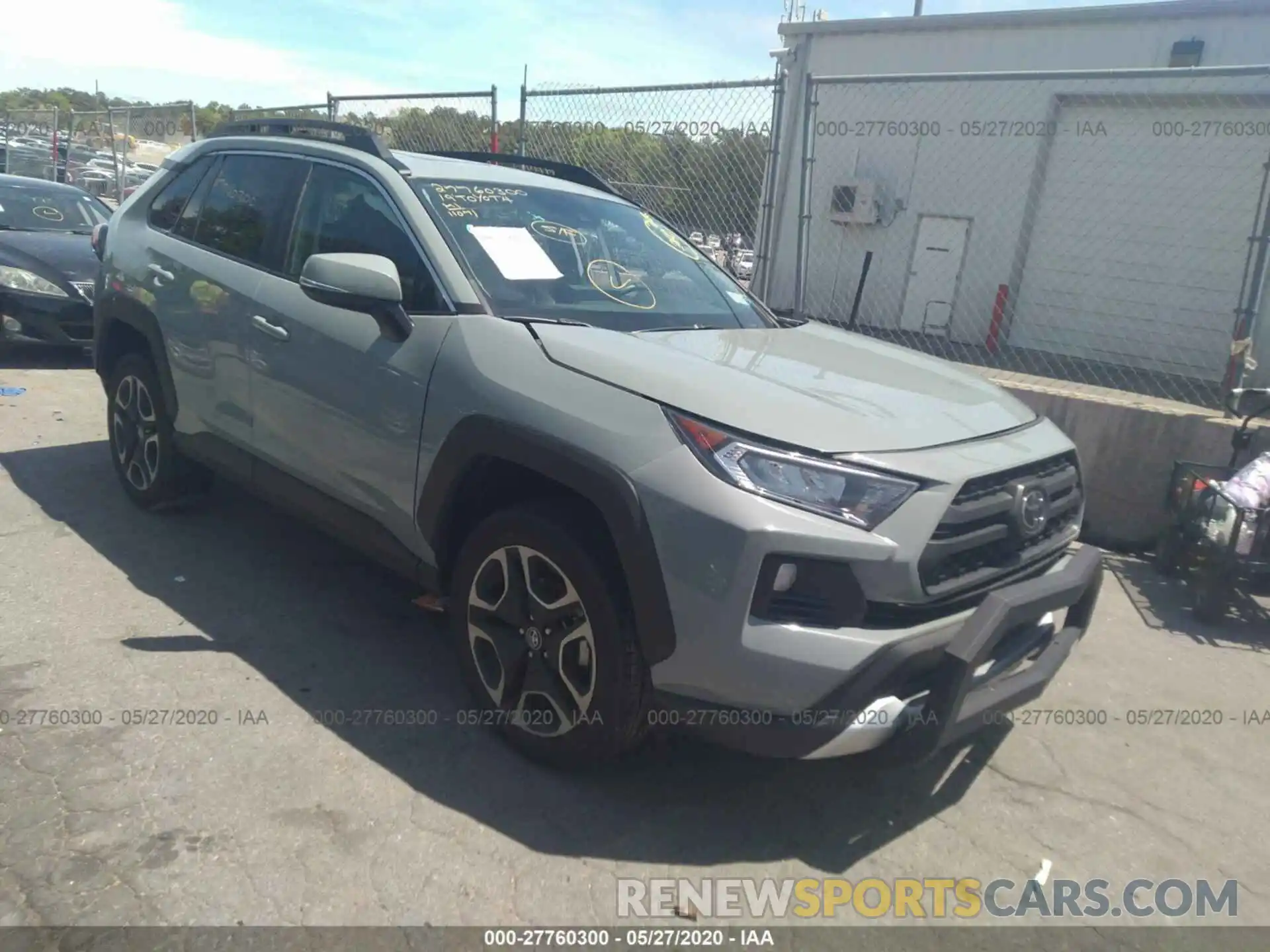 1 Photograph of a damaged car 2T3J1RFV2KW017020 TOYOTA RAV4 2019