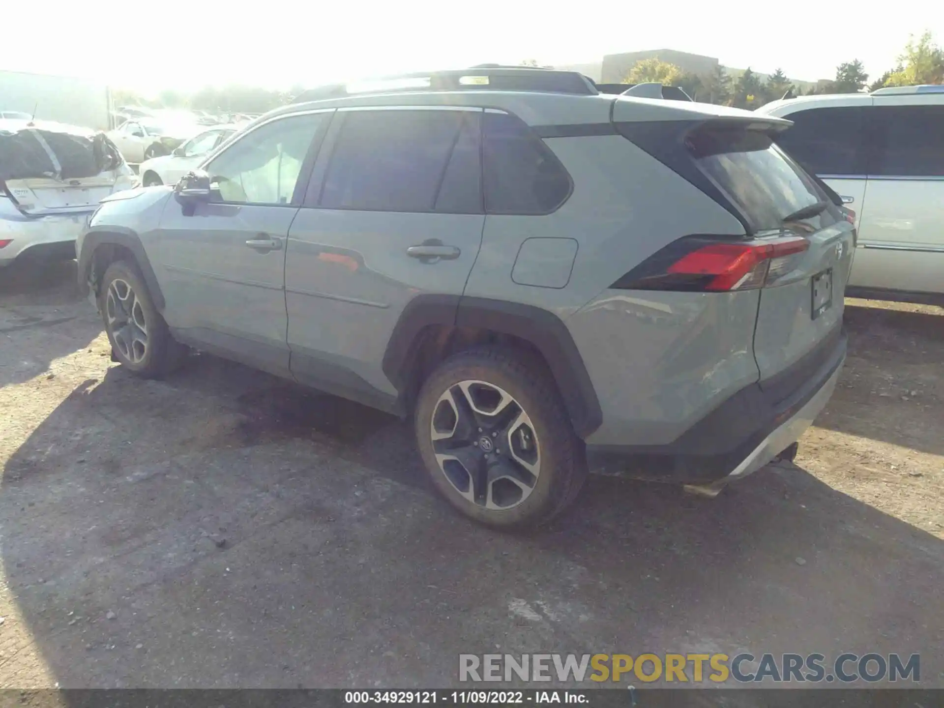 3 Photograph of a damaged car 2T3J1RFV2KW043245 TOYOTA RAV4 2019