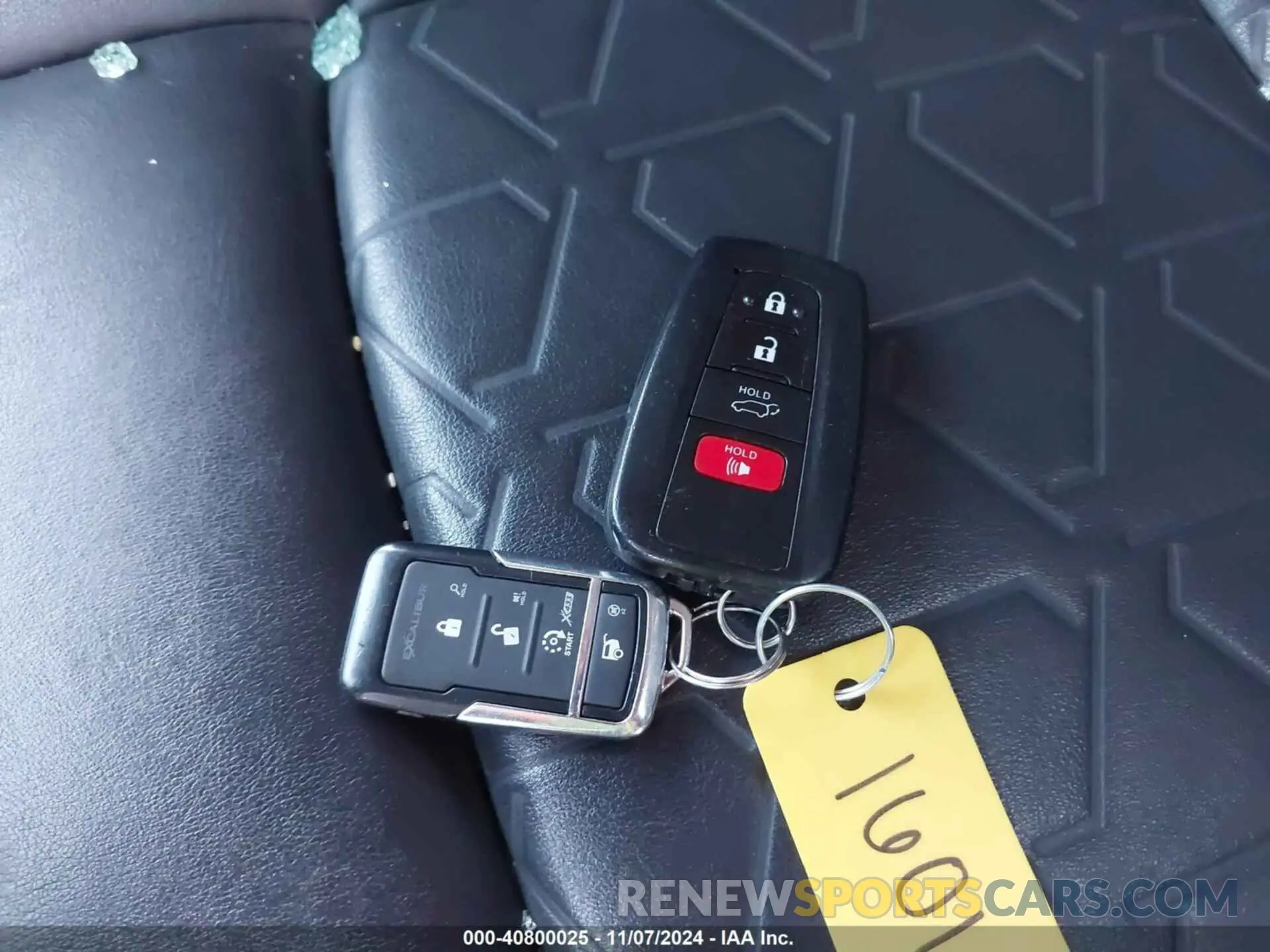 11 Photograph of a damaged car 2T3J1RFV2KW061311 TOYOTA RAV4 2019