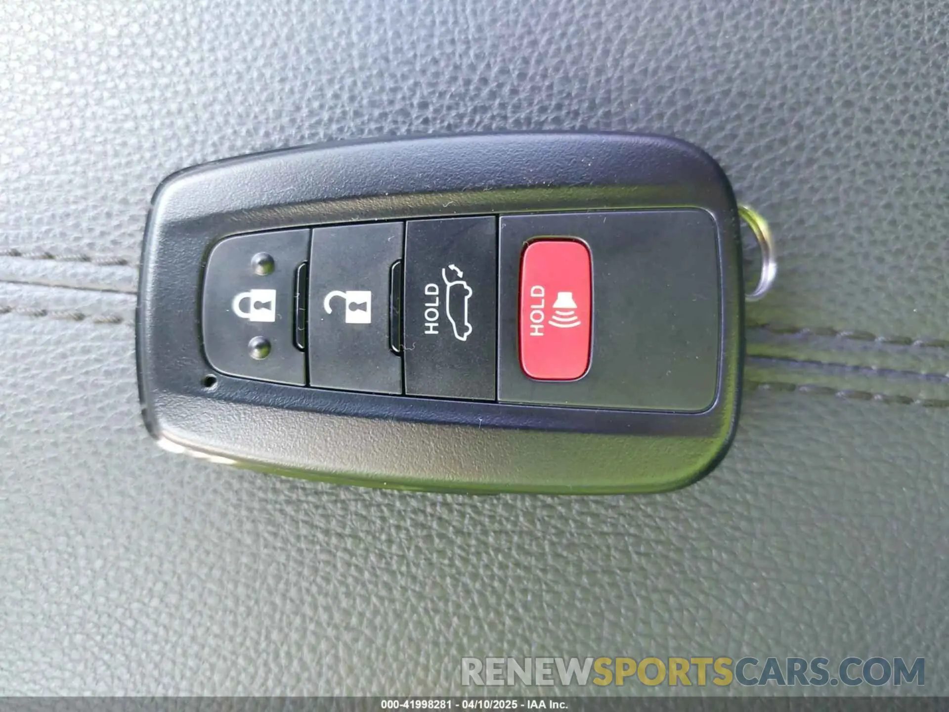 11 Photograph of a damaged car 2T3J1RFV3KW001716 TOYOTA RAV4 2019