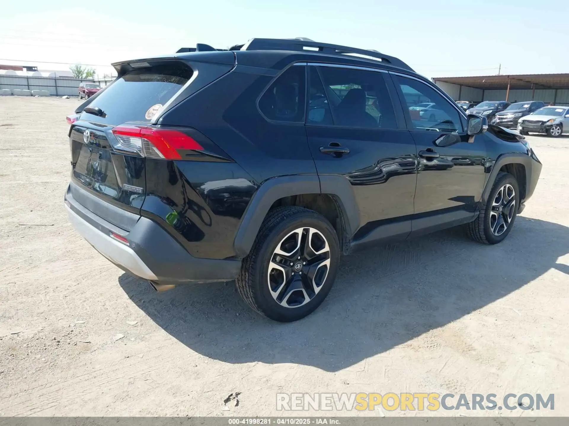 4 Photograph of a damaged car 2T3J1RFV3KW001716 TOYOTA RAV4 2019