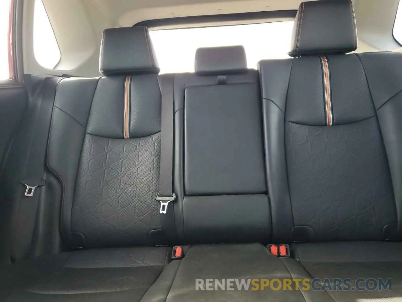 10 Photograph of a damaged car 2T3J1RFV3KW008732 TOYOTA RAV4 2019