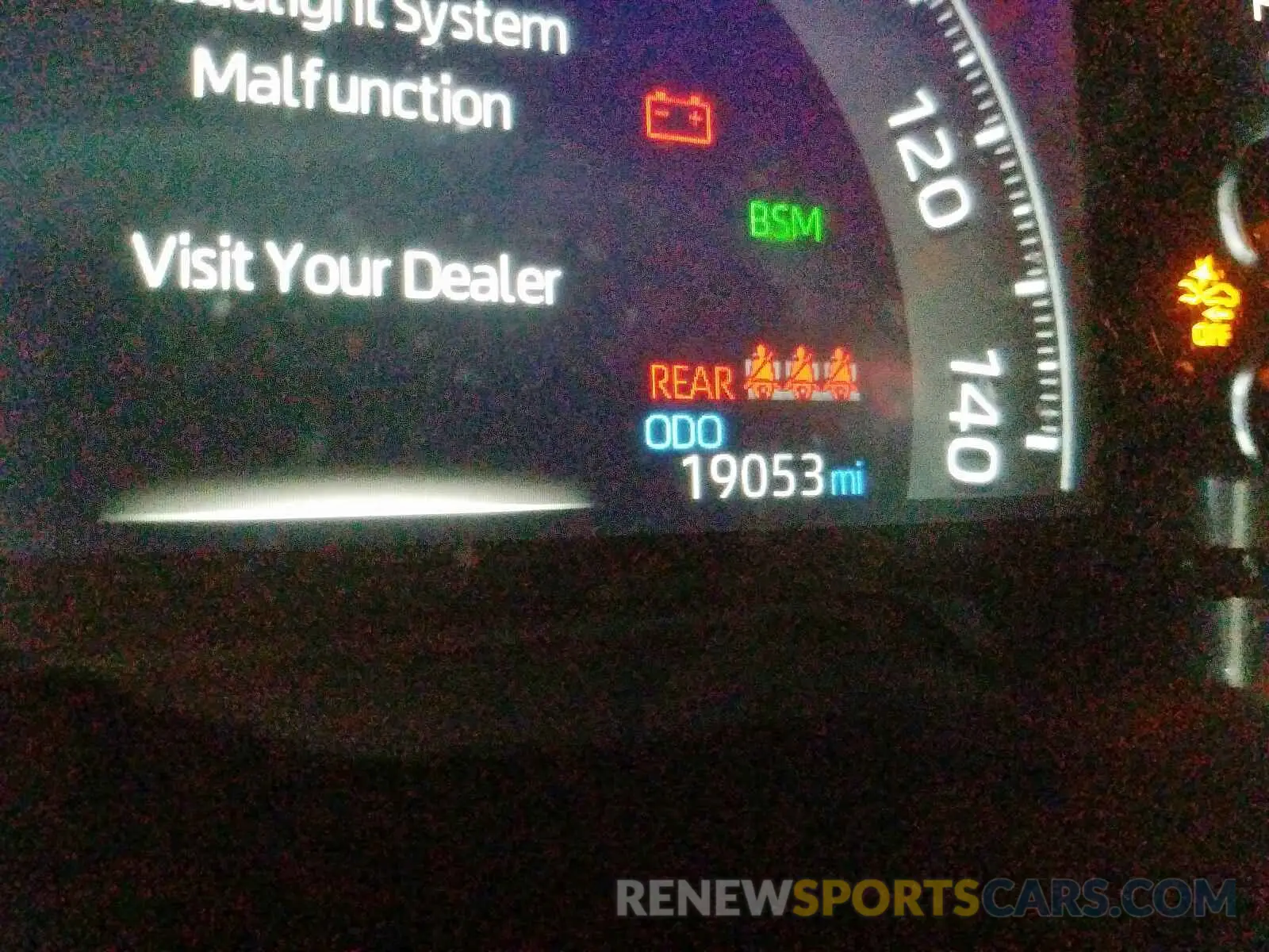 8 Photograph of a damaged car 2T3J1RFV4KW026222 TOYOTA RAV4 2019