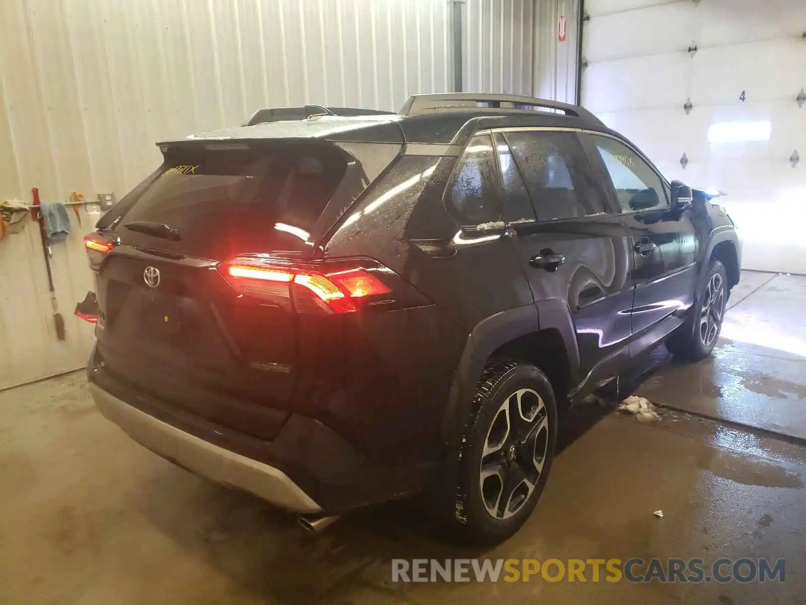 4 Photograph of a damaged car 2T3J1RFV4KW029413 TOYOTA RAV4 2019