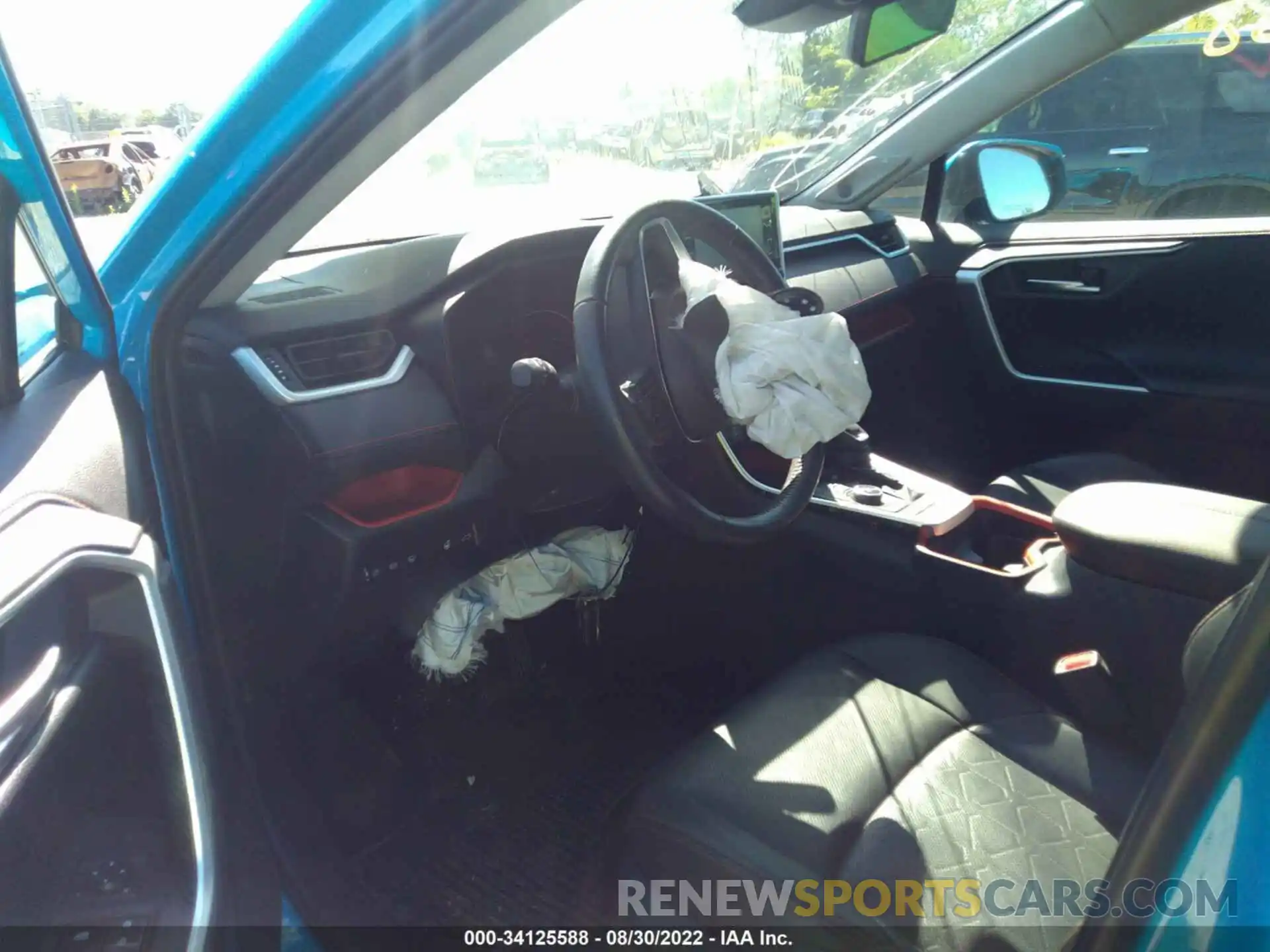 5 Photograph of a damaged car 2T3J1RFV4KW034384 TOYOTA RAV4 2019