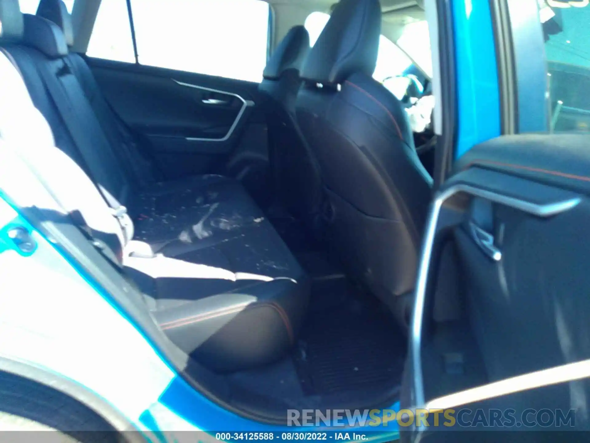 8 Photograph of a damaged car 2T3J1RFV4KW034384 TOYOTA RAV4 2019