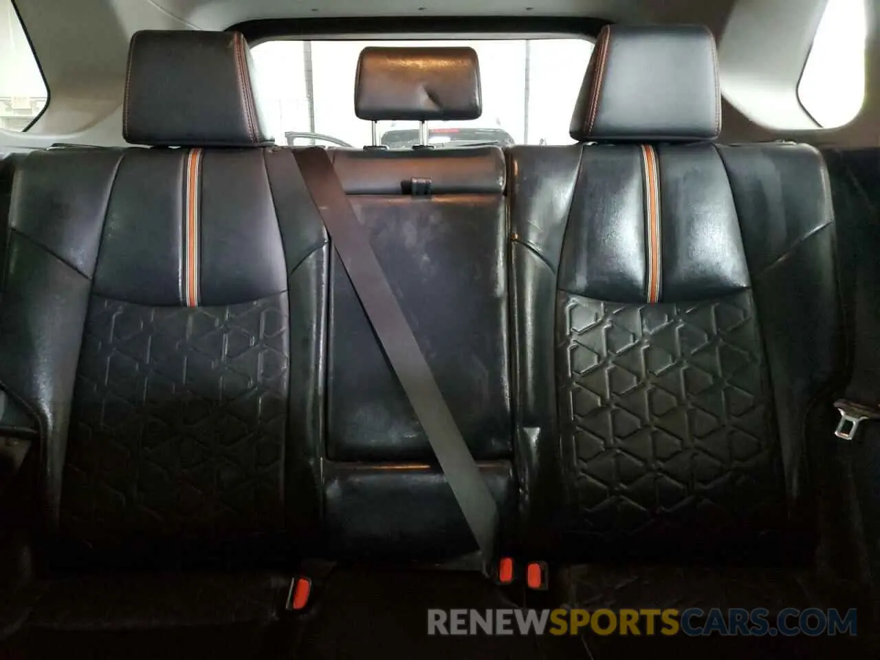 10 Photograph of a damaged car 2T3J1RFV4KW047782 TOYOTA RAV4 2019