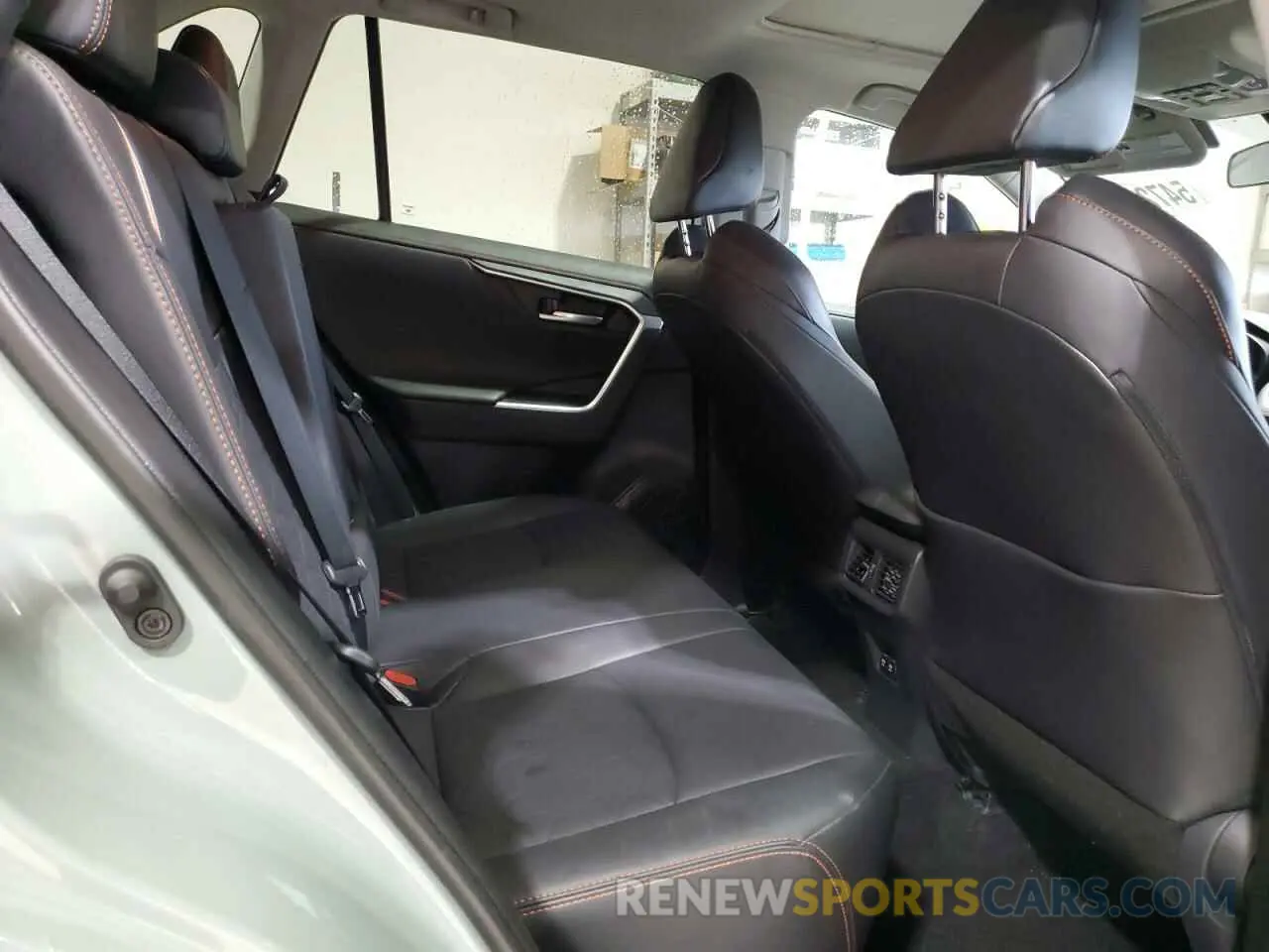 11 Photograph of a damaged car 2T3J1RFV5KC018275 TOYOTA RAV4 2019
