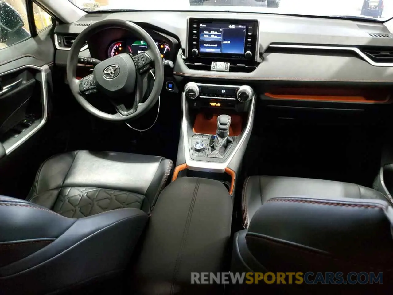 8 Photograph of a damaged car 2T3J1RFV5KC018275 TOYOTA RAV4 2019