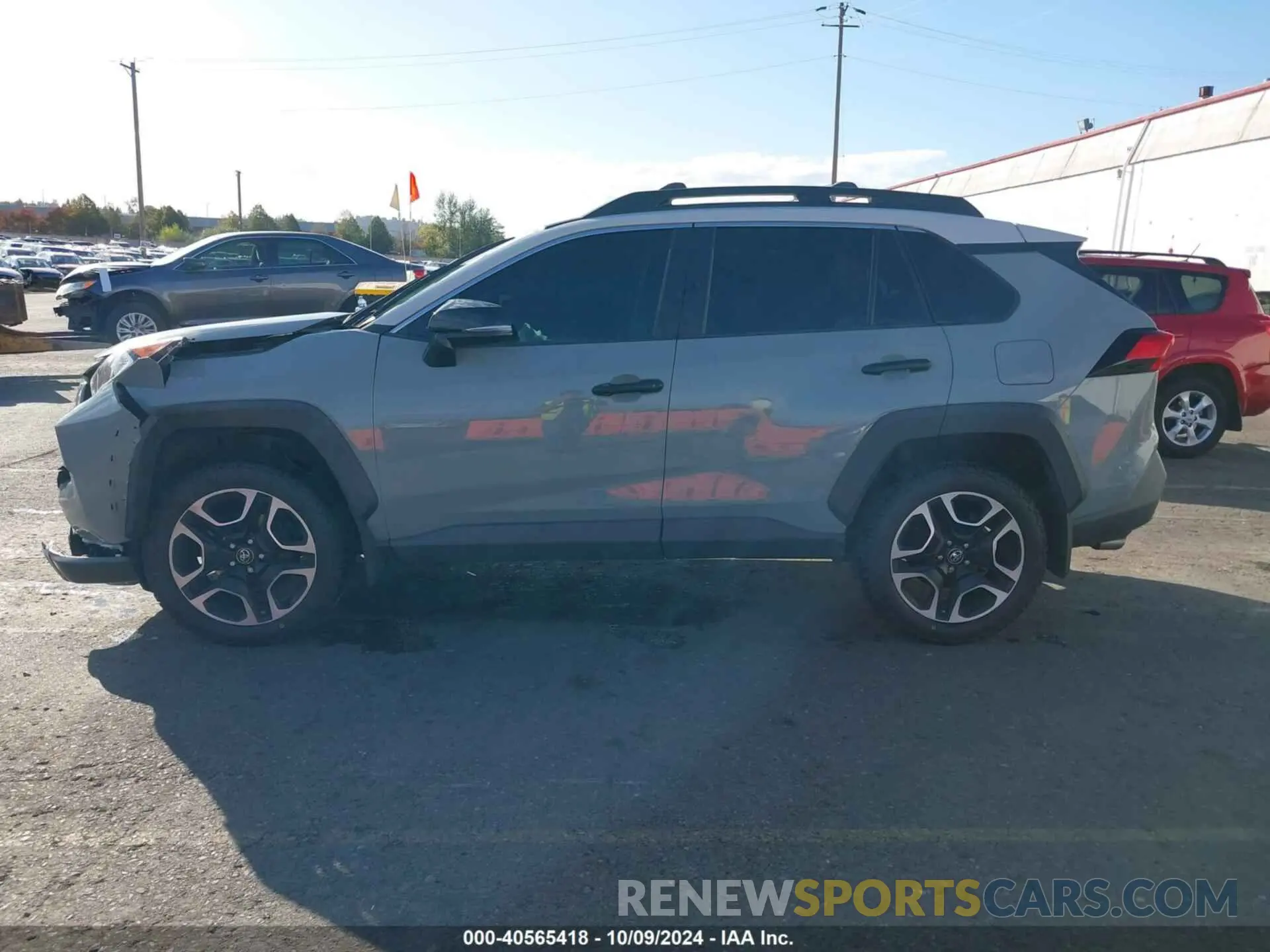 14 Photograph of a damaged car 2T3J1RFV5KC055214 TOYOTA RAV4 2019