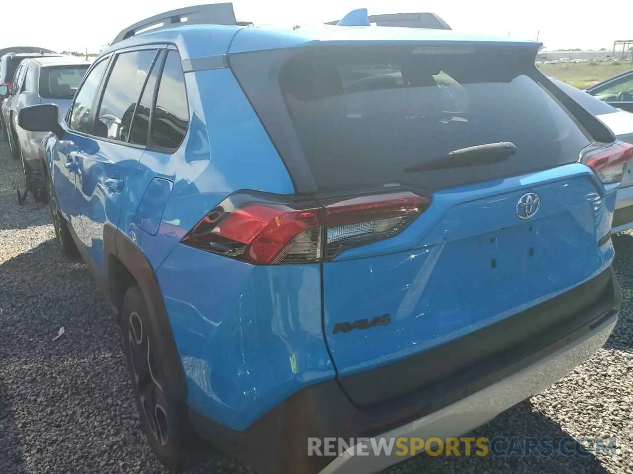 2 Photograph of a damaged car 2T3J1RFV5KW005864 TOYOTA RAV4 2019