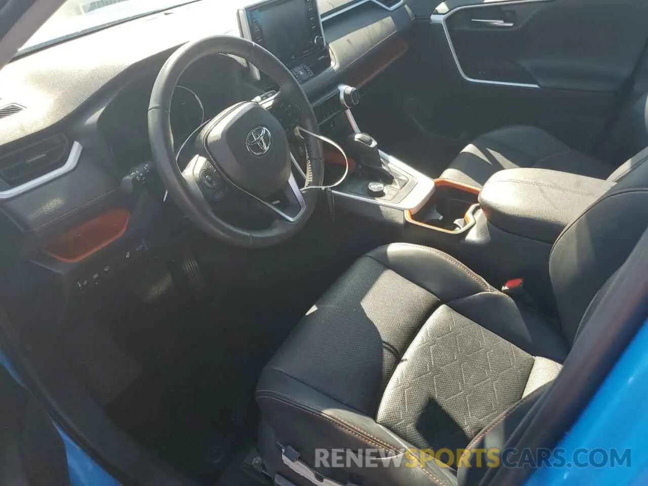 7 Photograph of a damaged car 2T3J1RFV5KW005864 TOYOTA RAV4 2019