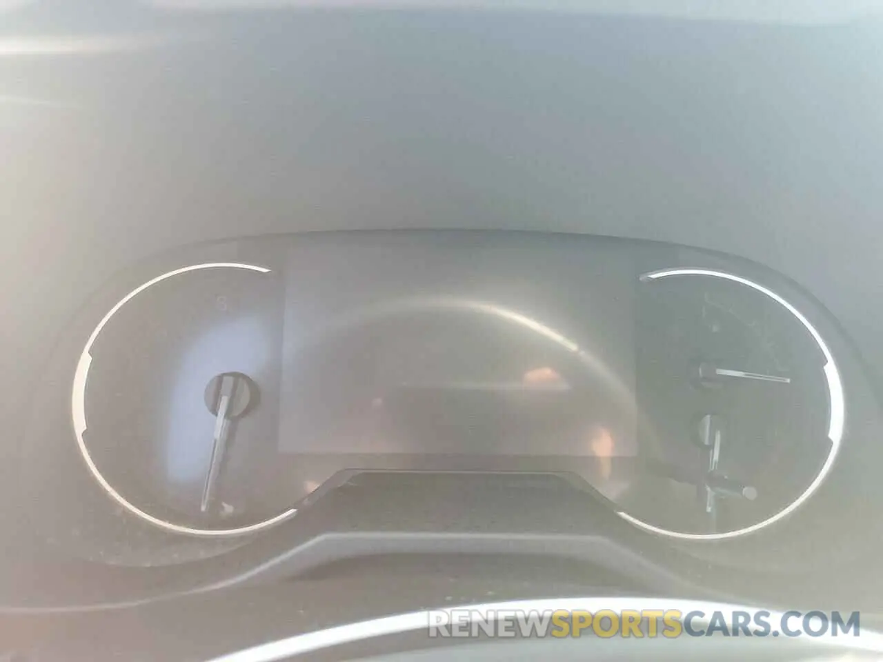 9 Photograph of a damaged car 2T3J1RFV5KW005864 TOYOTA RAV4 2019