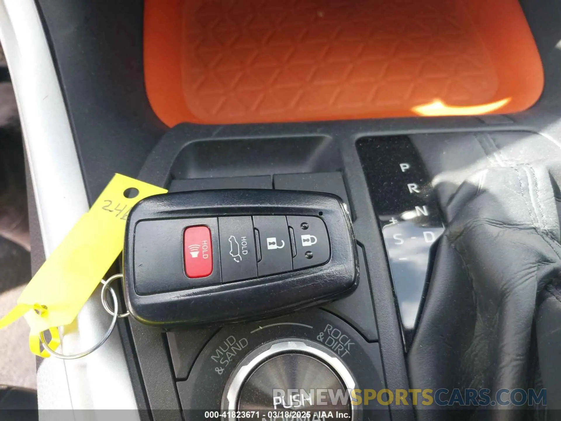 11 Photograph of a damaged car 2T3J1RFV5KW005928 TOYOTA RAV4 2019