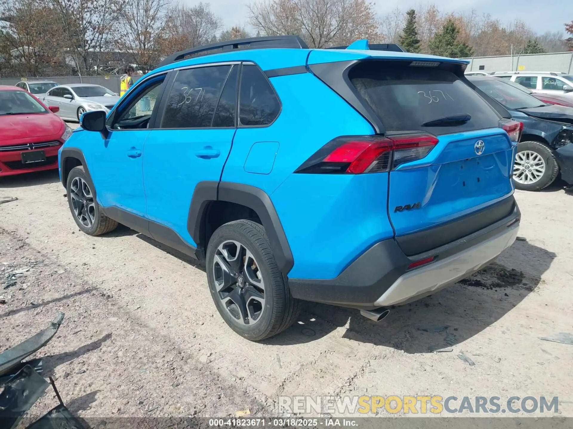 3 Photograph of a damaged car 2T3J1RFV5KW005928 TOYOTA RAV4 2019