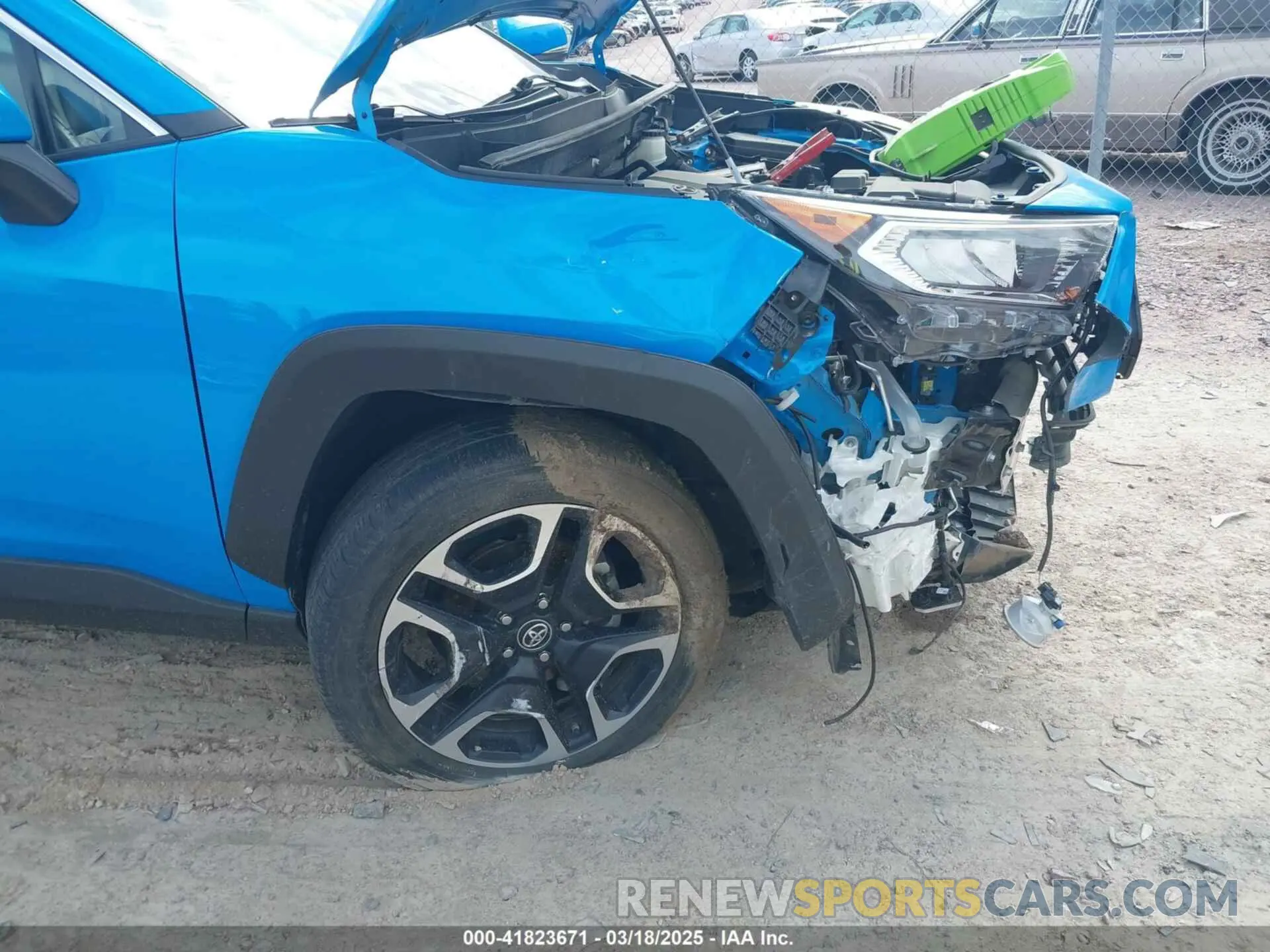 6 Photograph of a damaged car 2T3J1RFV5KW005928 TOYOTA RAV4 2019