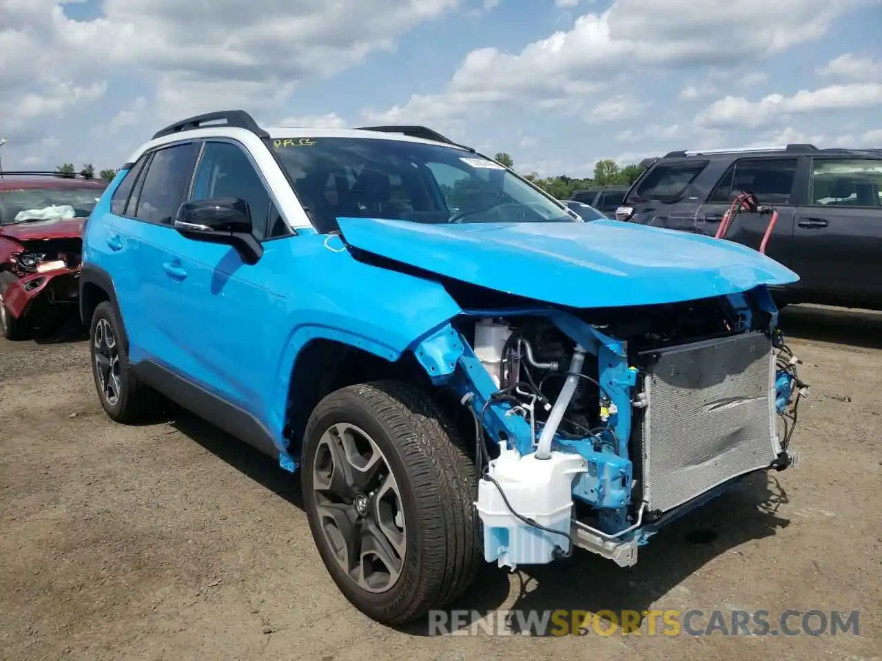 1 Photograph of a damaged car 2T3J1RFV5KW015522 TOYOTA RAV4 2019