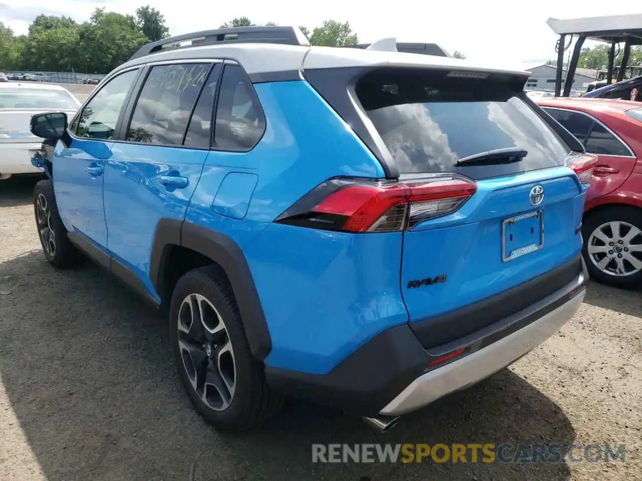 3 Photograph of a damaged car 2T3J1RFV5KW015522 TOYOTA RAV4 2019