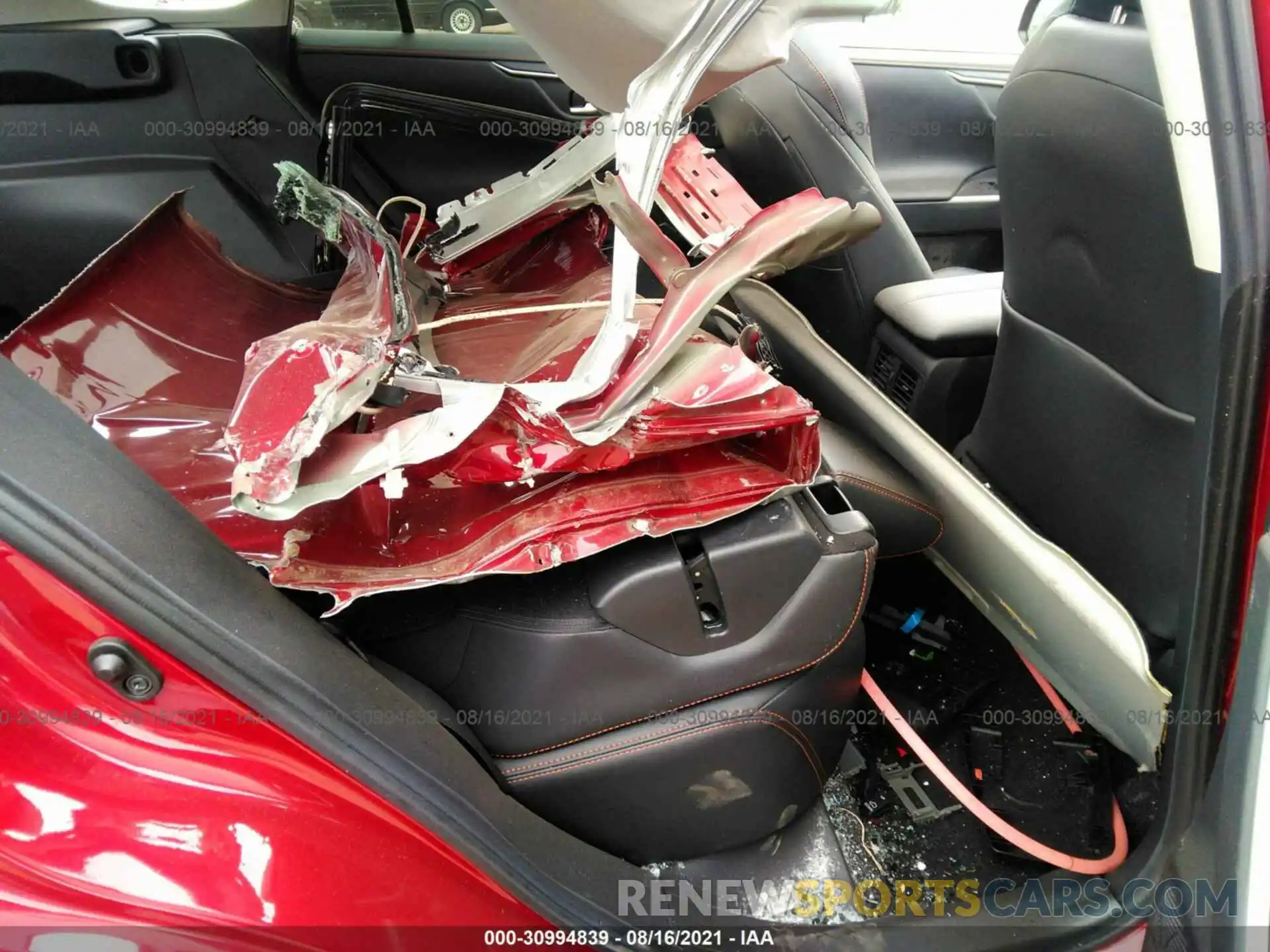 8 Photograph of a damaged car 2T3J1RFV5KW018369 TOYOTA RAV4 2019