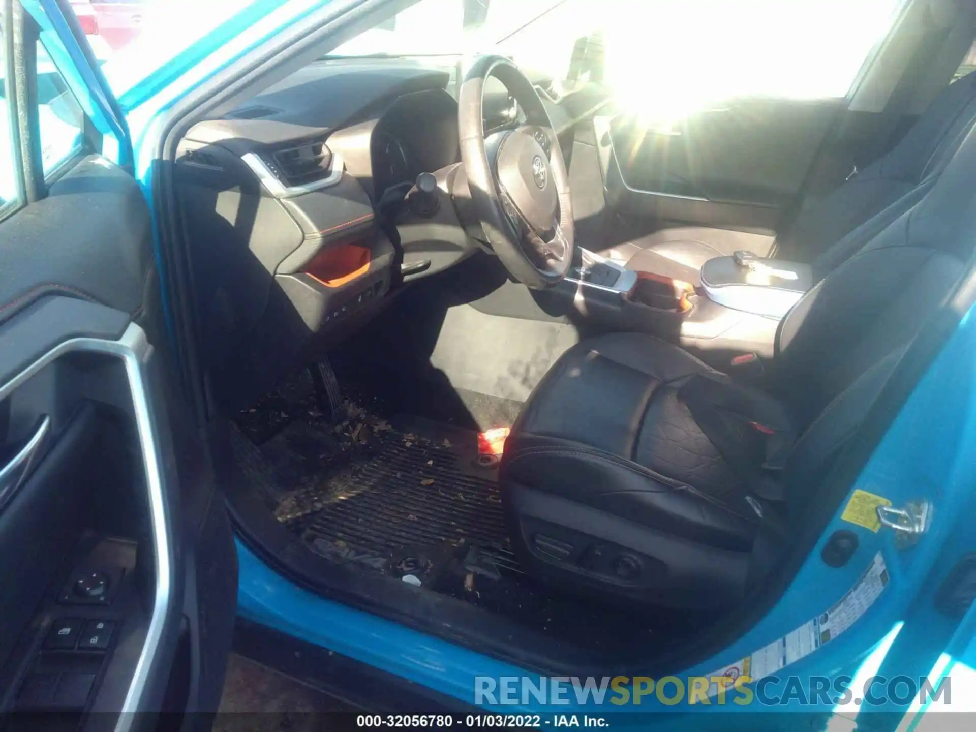 5 Photograph of a damaged car 2T3J1RFV5KW024513 TOYOTA RAV4 2019