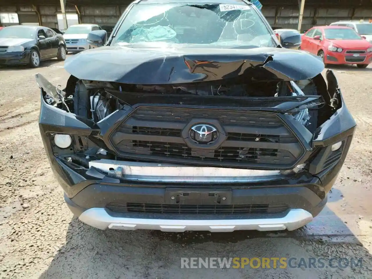 9 Photograph of a damaged car 2T3J1RFV5KW028383 TOYOTA RAV4 2019