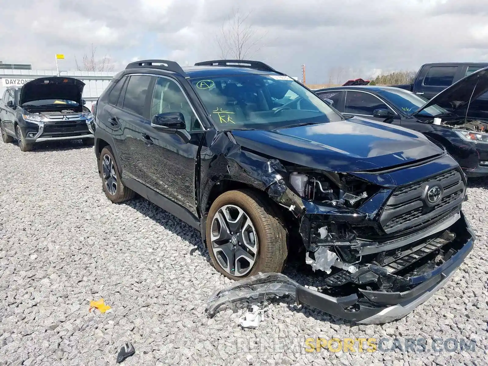 1 Photograph of a damaged car 2T3J1RFV5KW035866 TOYOTA RAV4 2019