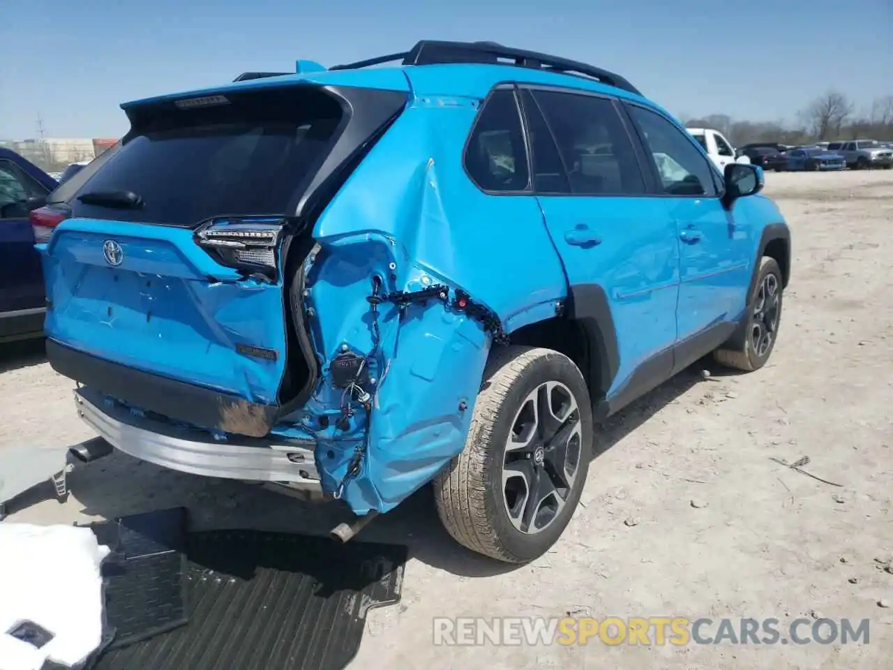 4 Photograph of a damaged car 2T3J1RFV5KW040355 TOYOTA RAV4 2019