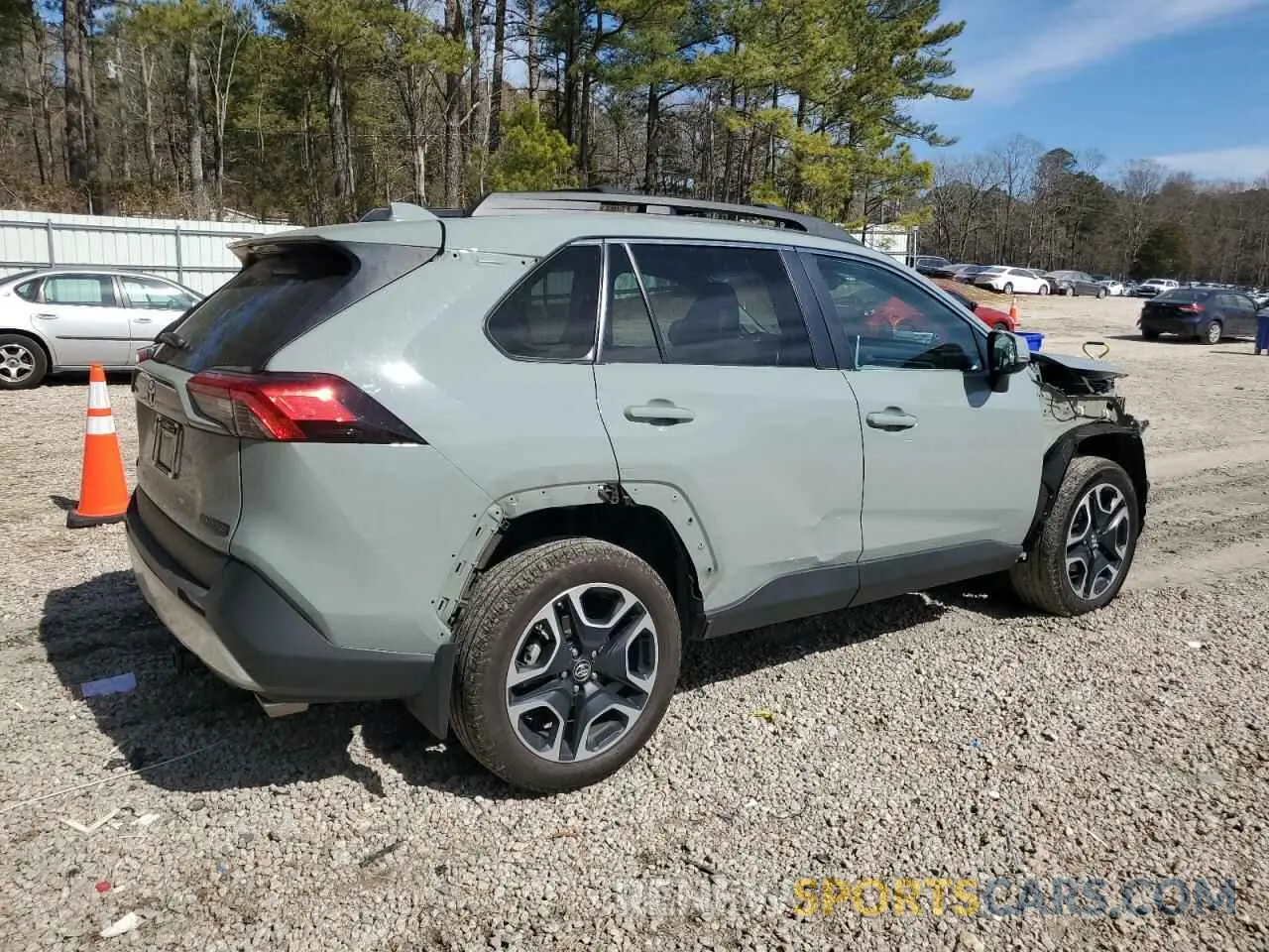 3 Photograph of a damaged car 2T3J1RFV5KW048326 TOYOTA RAV4 2019