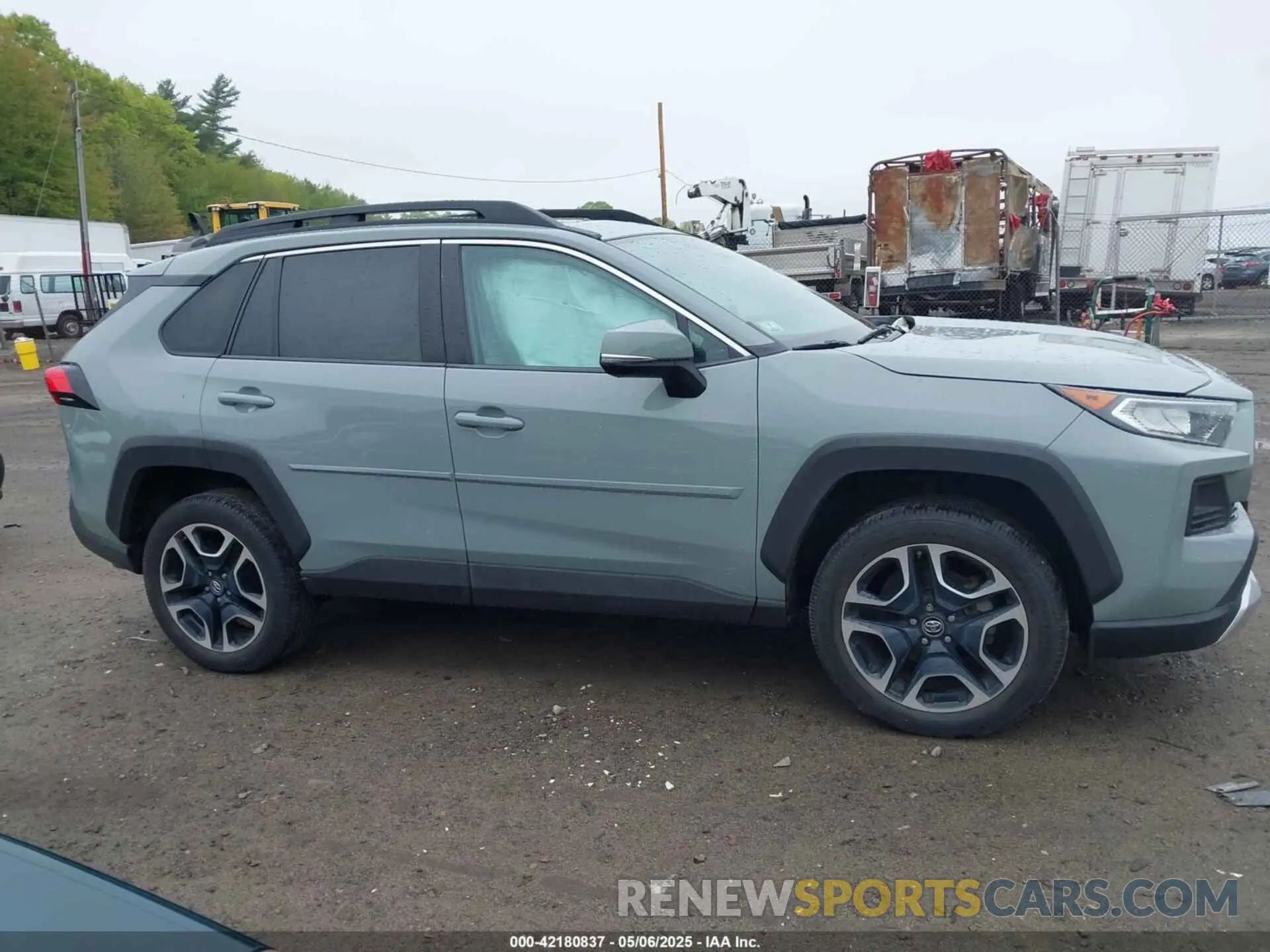 13 Photograph of a damaged car 2T3J1RFV6KW006442 TOYOTA RAV4 2019