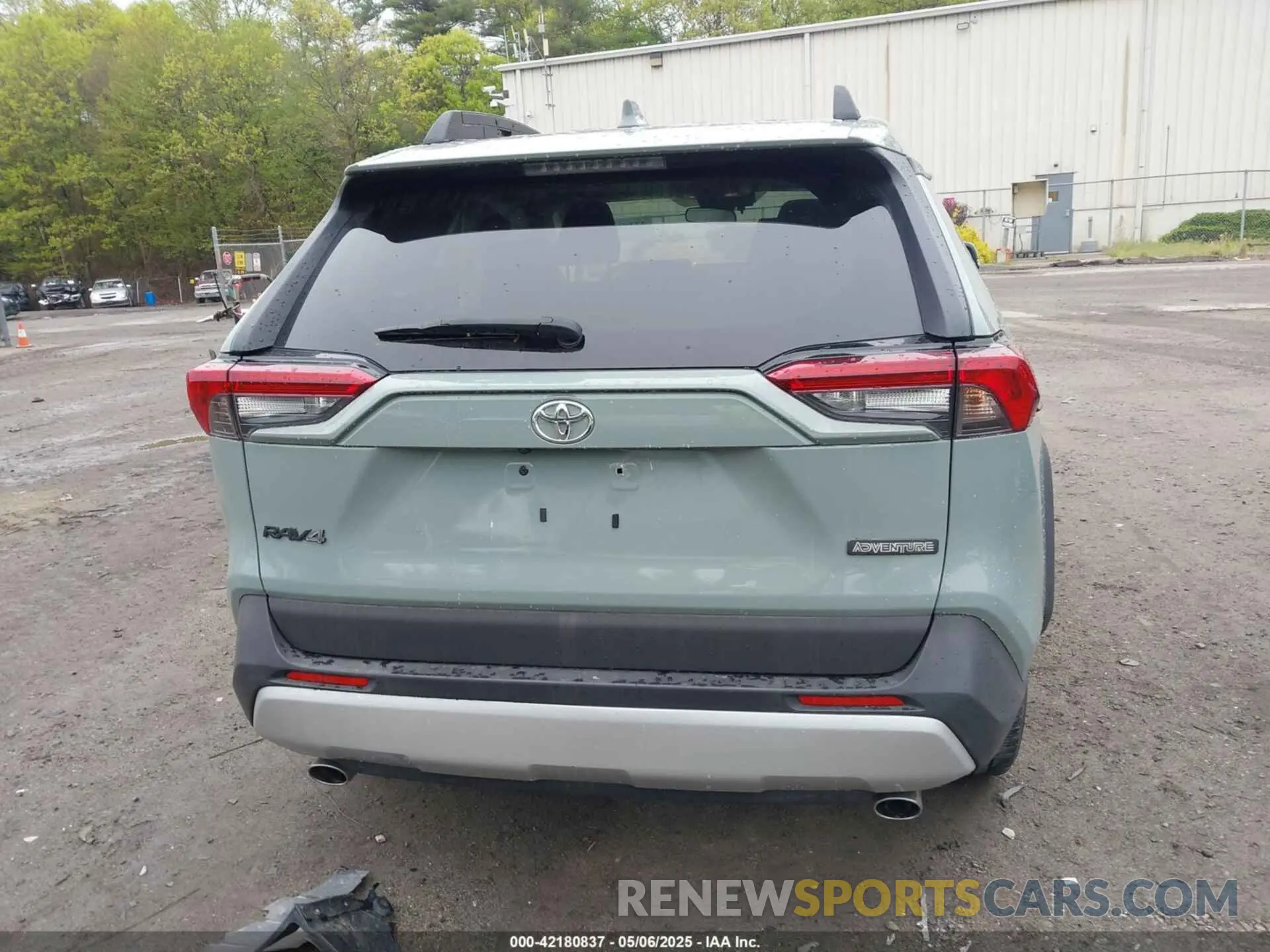 16 Photograph of a damaged car 2T3J1RFV6KW006442 TOYOTA RAV4 2019