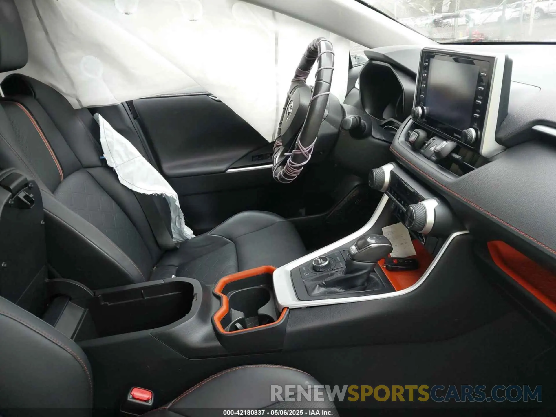 5 Photograph of a damaged car 2T3J1RFV6KW006442 TOYOTA RAV4 2019