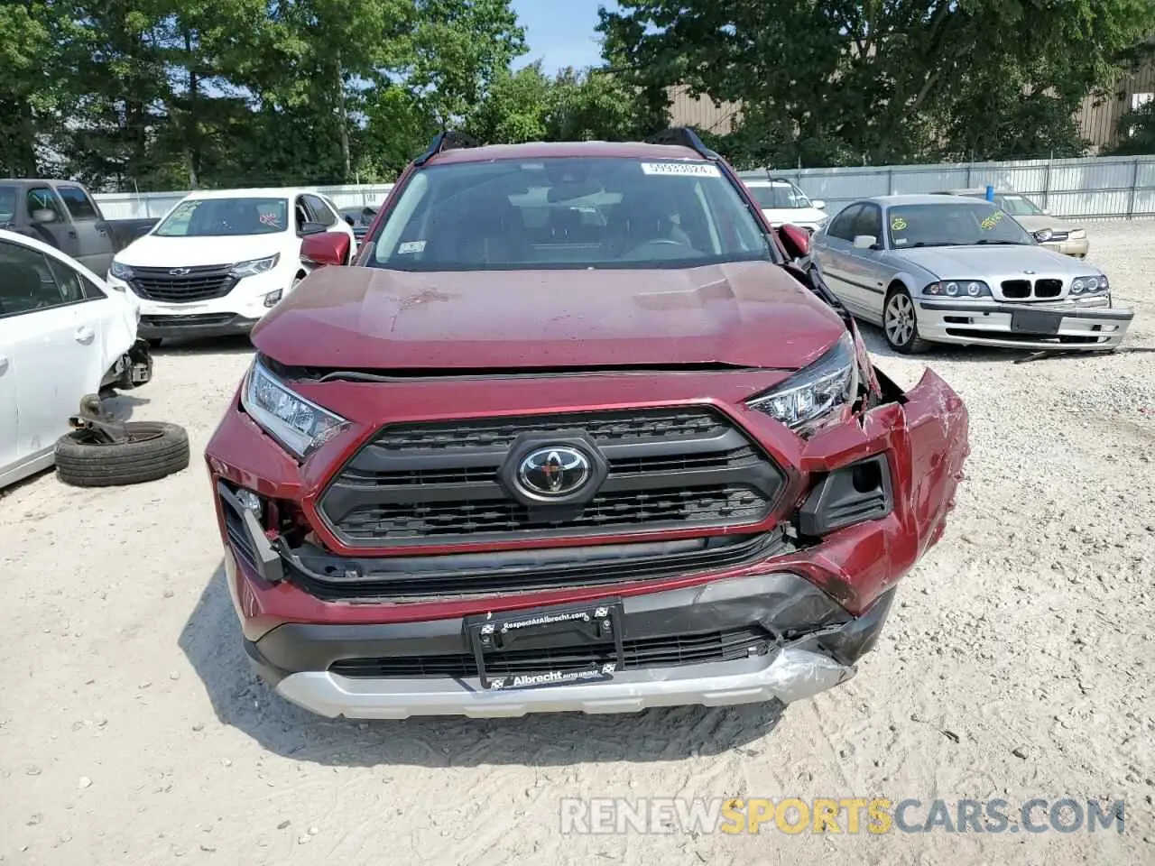 5 Photograph of a damaged car 2T3J1RFV6KW028649 TOYOTA RAV4 2019