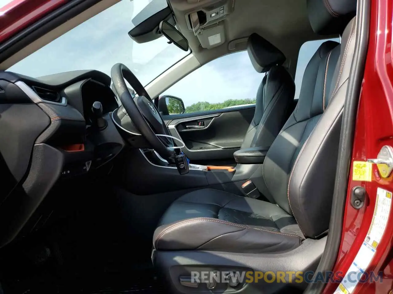 7 Photograph of a damaged car 2T3J1RFV6KW028649 TOYOTA RAV4 2019