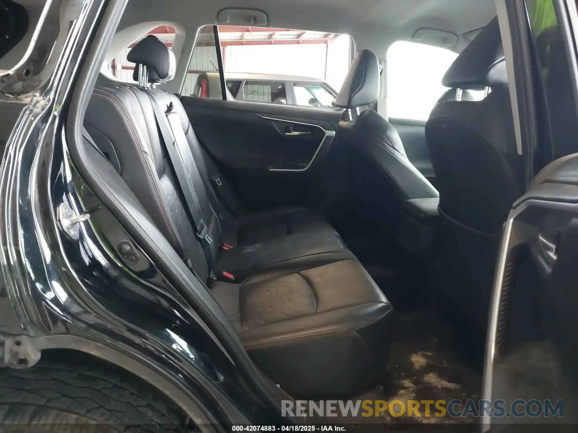 8 Photograph of a damaged car 2T3J1RFV7KC019914 TOYOTA RAV4 2019