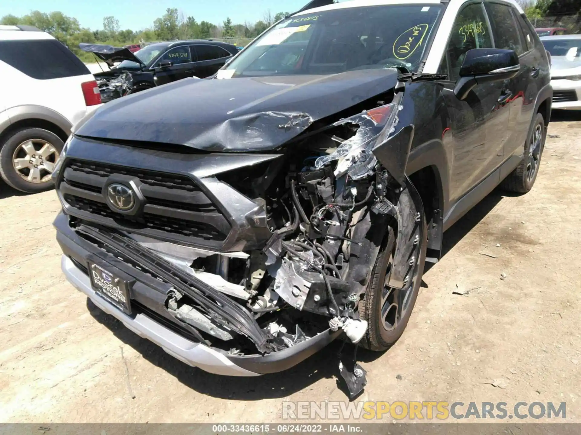 6 Photograph of a damaged car 2T3J1RFV7KC032467 TOYOTA RAV4 2019