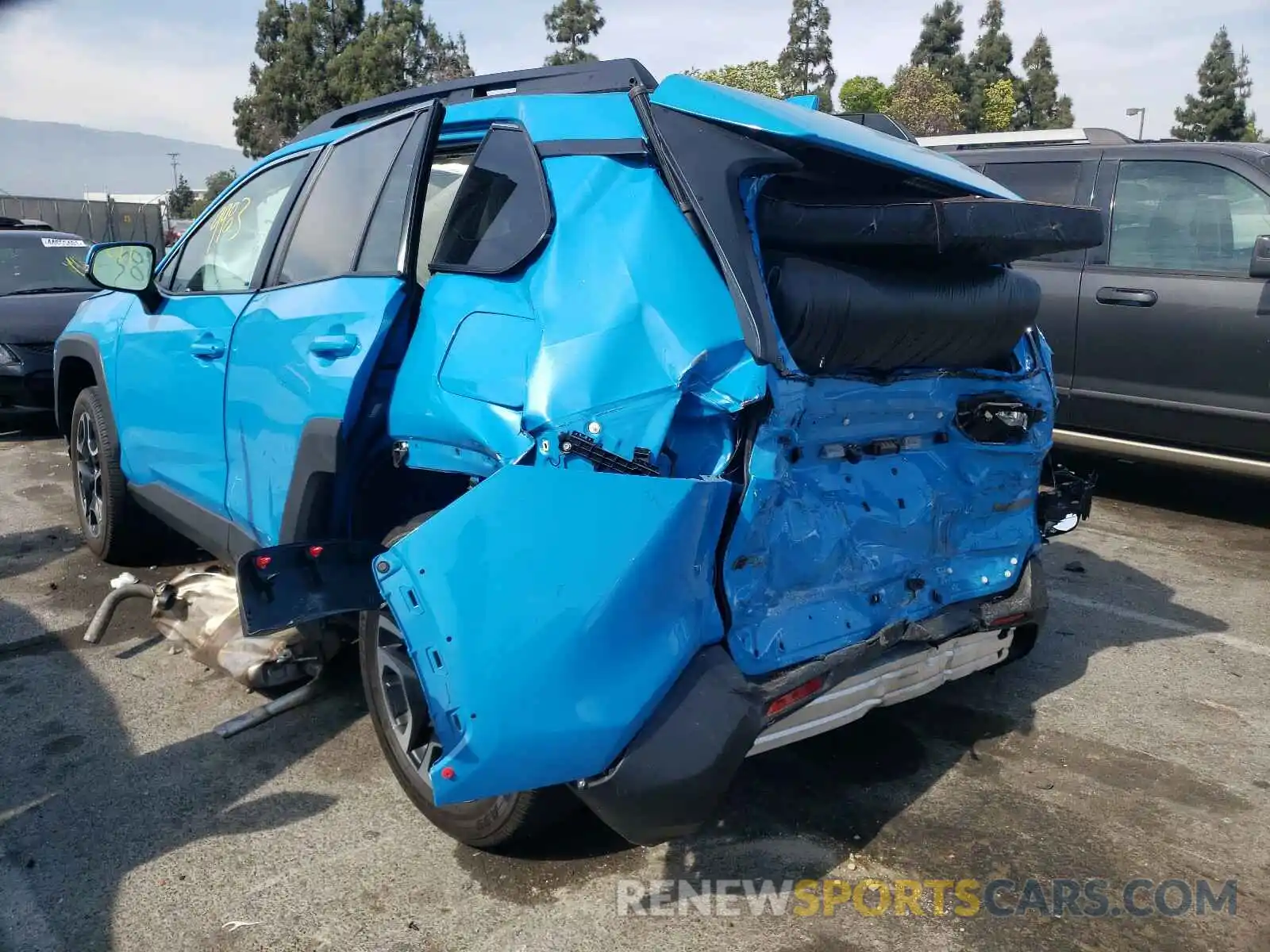 3 Photograph of a damaged car 2T3J1RFV7KW020737 TOYOTA RAV4 2019